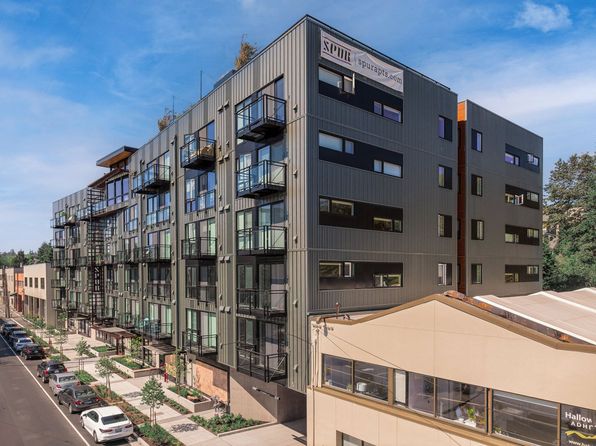 4600 Union Bay Pl NE #204