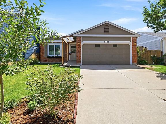3rd image of 8435 Pepperridge Dr