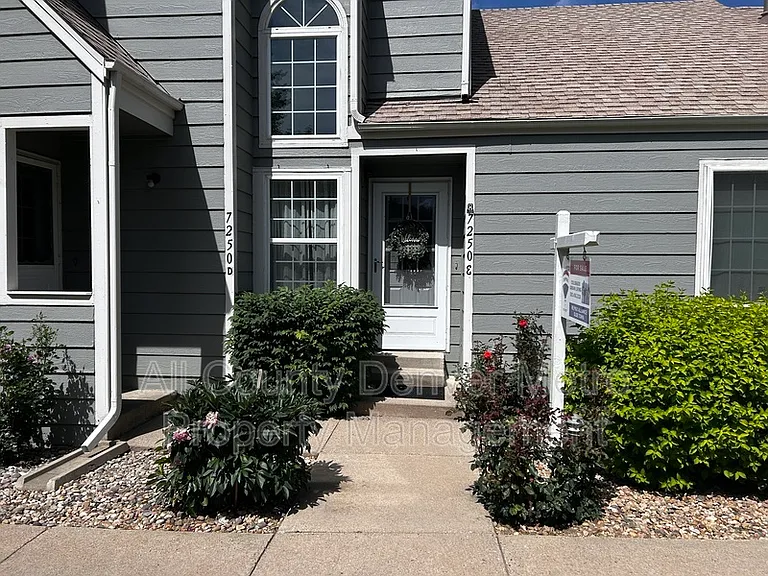 7250 Devinney Ct #E — Photo 2