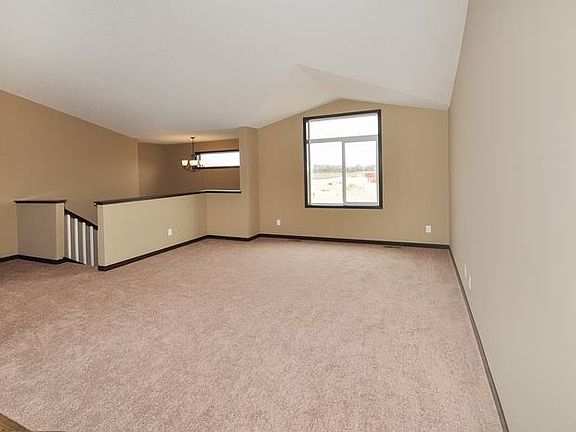 5th image of 1163 Waterford Ave N