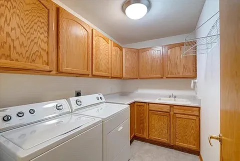 8140 Broadmoor St — Photo 17
