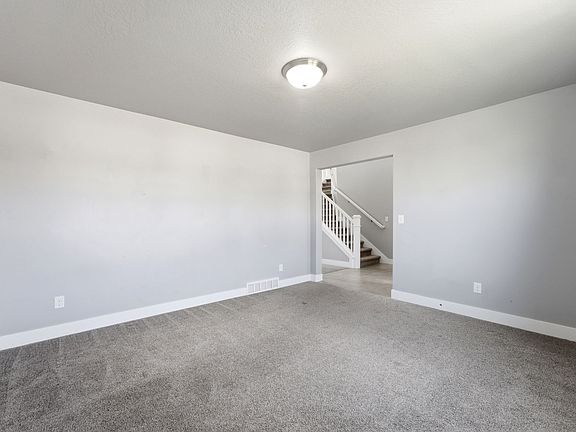 5th image of 1478 S Mountain Ridge Dr