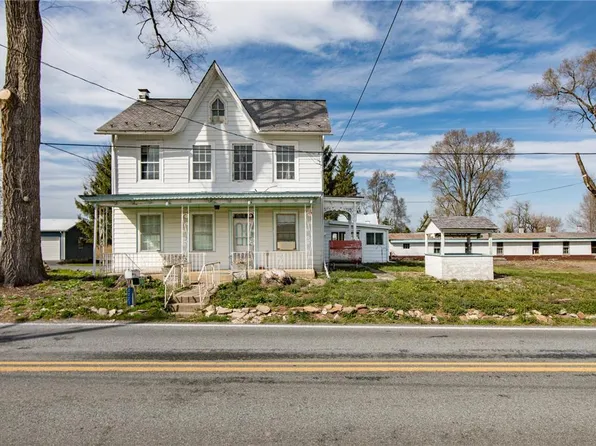 2223 Ash Ln, Mertztown, PA 19539