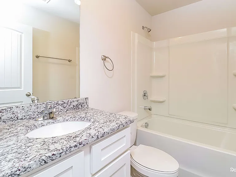 375 Kenyon Dr — Photo 11