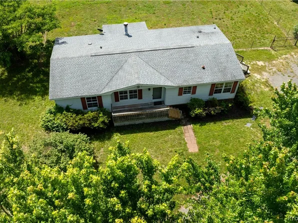 11899 Harcum Rd, Gloucester, VA 23061