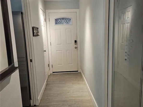 100 Loma Ave Unit 204, Long Beach, CA 90803