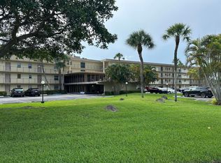 9355 SW 8th St APT 421, Boca Raton, FL 33428