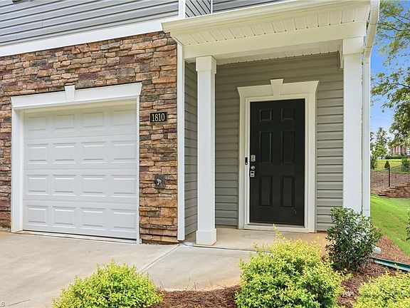 3rd image of 1810 Brim Dr