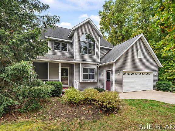 2nd image of 6814 Dale Ct