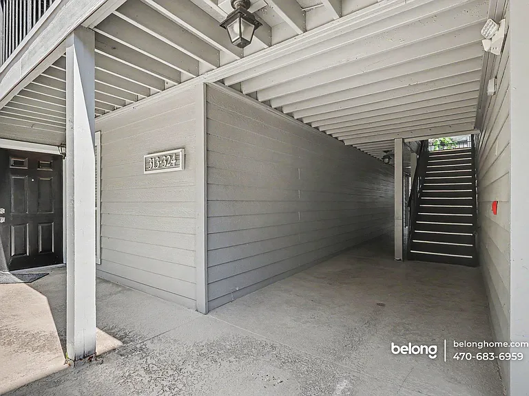 319 Granville Ct — Photo 9
