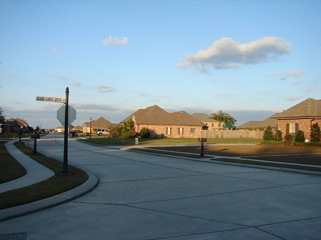 1st image of 102 Bayou Lafourche Dr