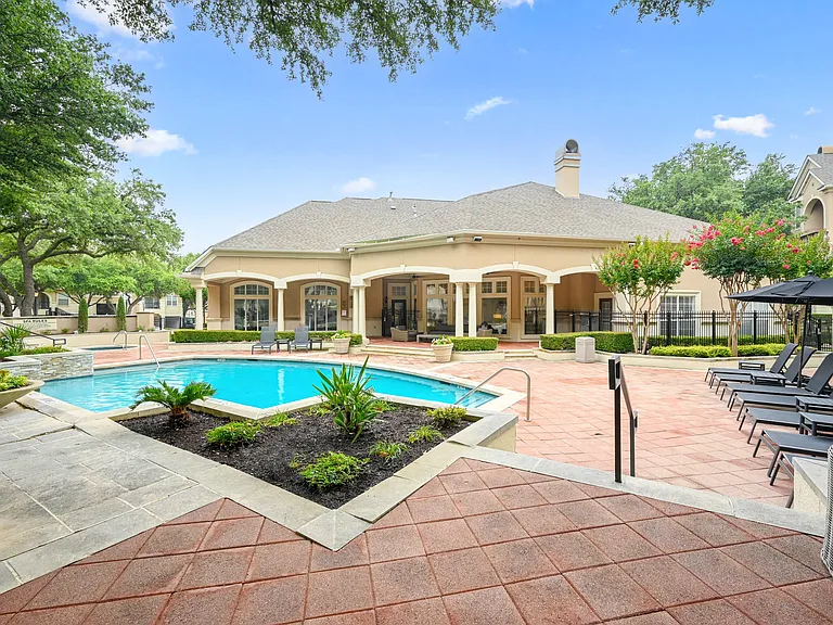 St Moritz Apartments in Dallas, Texas