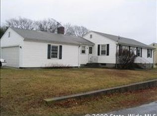 110 Hewes St, Cumberland, RI 02864