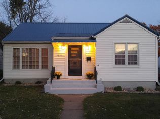 1007 S 4th St, Fairfield, IA 52556