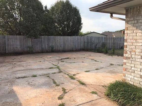 3rd image of 11508 Cedar Valley Dr