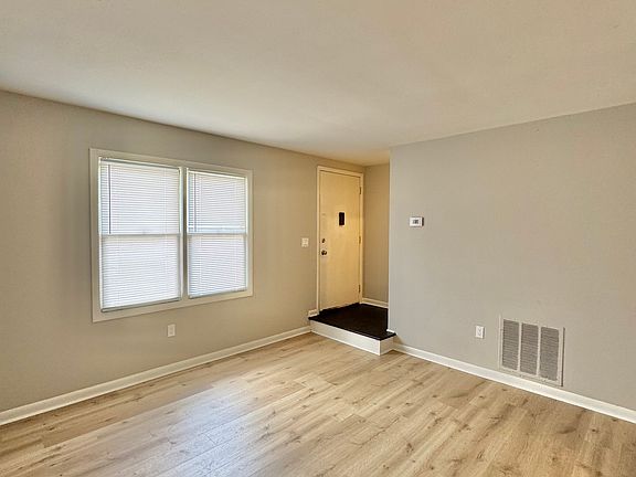 3rd image of 510 Holladay Dr #505