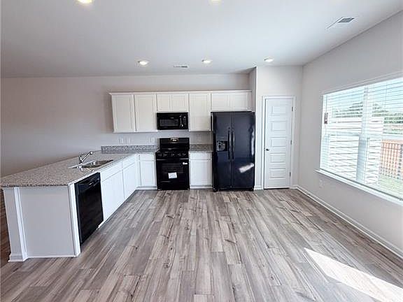 3rd image of 1013 Stiles Ct
