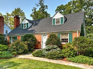 14 Edgewood Rd, Chatham, NJ 07928