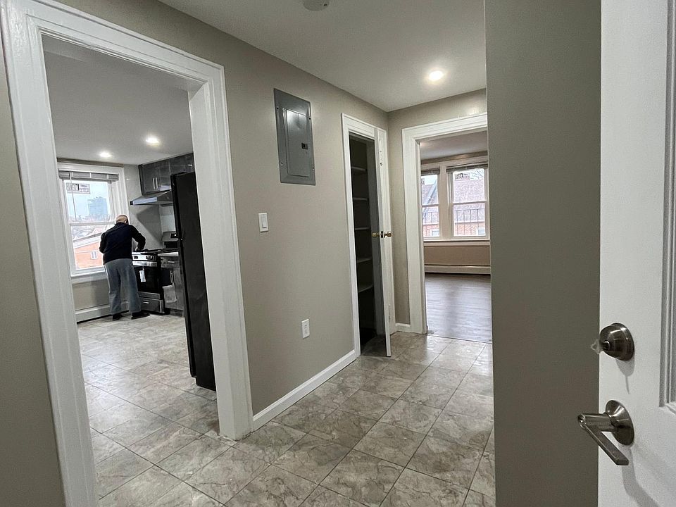 1st image of 147-00 Elm Ave #3