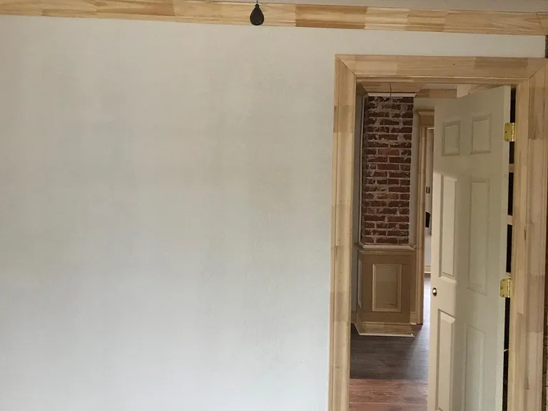 1212 S Broadway Ave — Photo 2