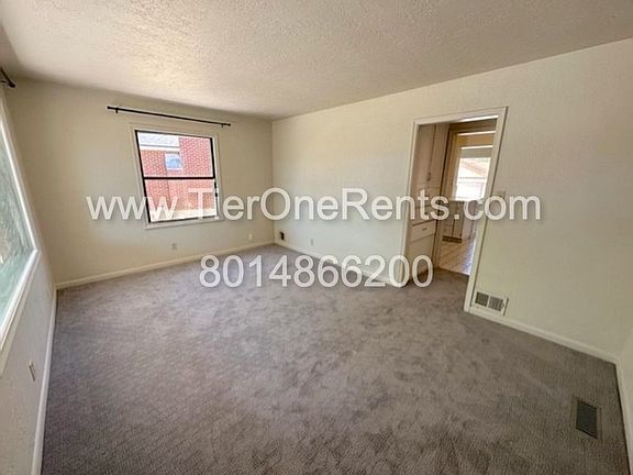 3rd image of 1418 S Utahna Dr