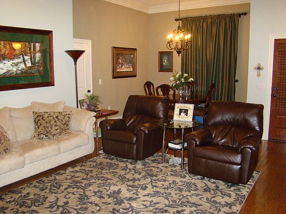 Living/formal dining room