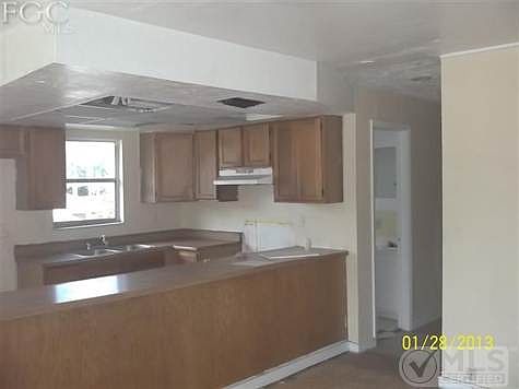 3rd image of 3791 Desoto Ave