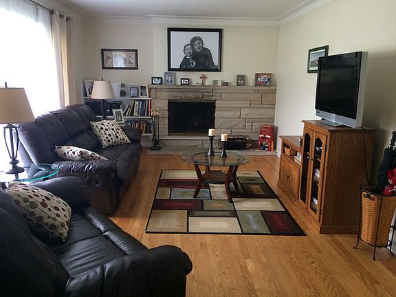 3rd image of 1303 Indian Hill Dr