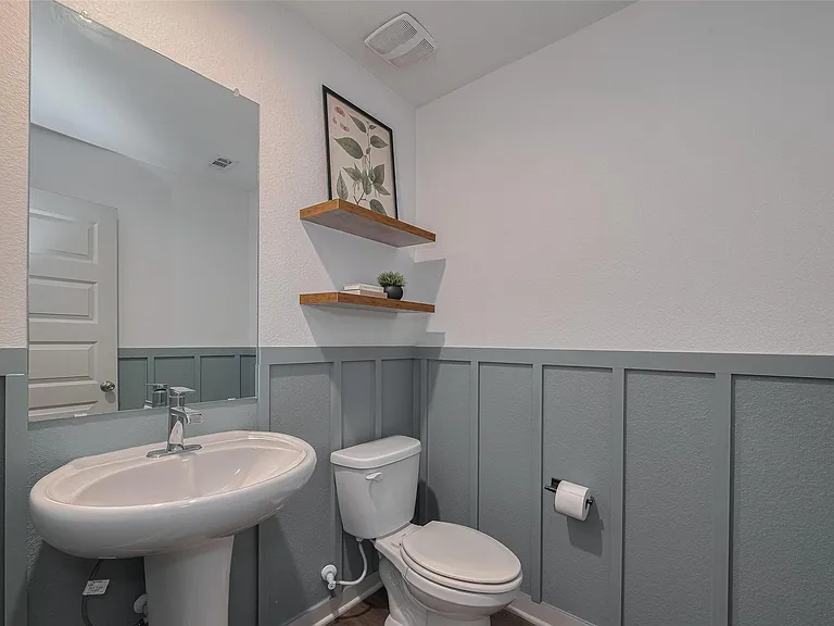 14519 Sweet Water Dr — Photo 23
