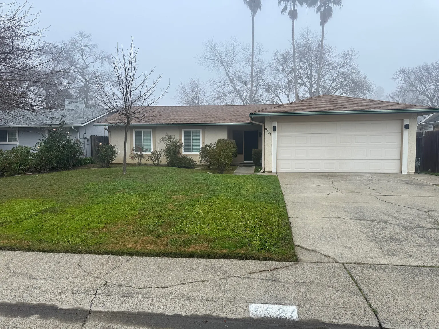 8521 Villaview Dr photo 1