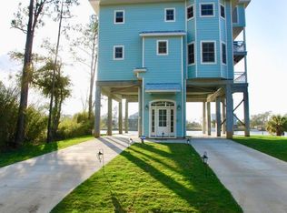 219 Baywood Dr, Pass Christian, MS 39571