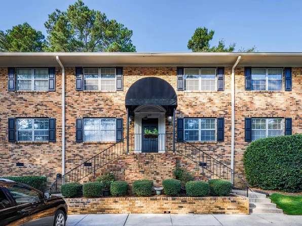 859 Vestavia Villa Ct APT C, Vestavia, AL 35226