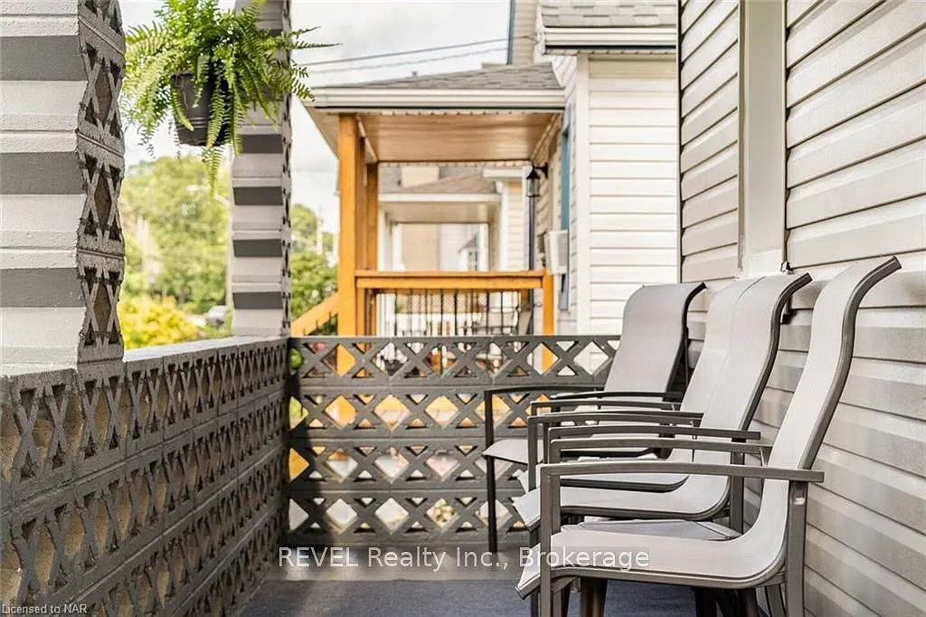 2 bed, $2,200 — Photo 2
