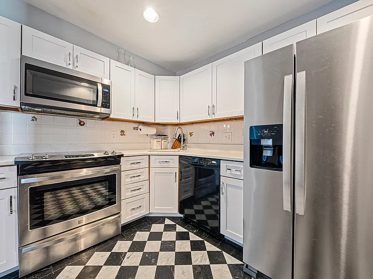 500 Washington St #602 — Photo 10