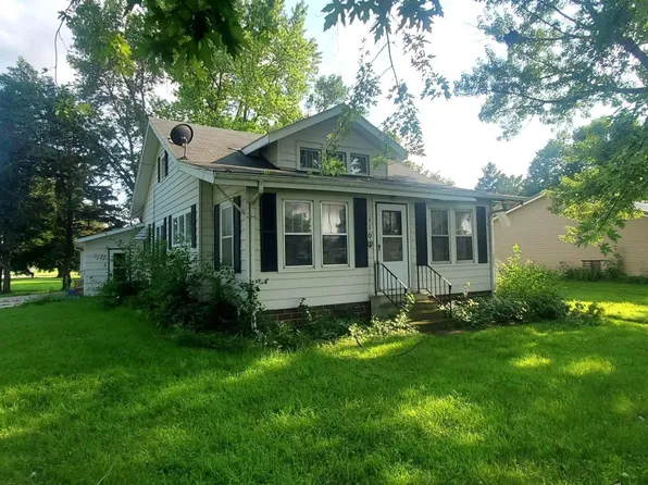 110 3rd Ave E, Swea City, IA 50590