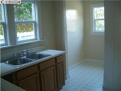 3rd image of 70 W Rose Ave