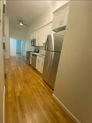 Rented by Standard Living Realty Inc | media 10