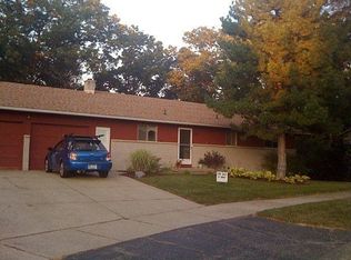 2745 Nipawin Ct NE, Grand Rapids, MI