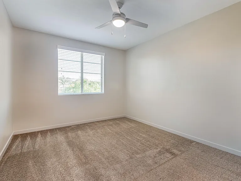 Metro Gateway Apartment Homes — Photo 34