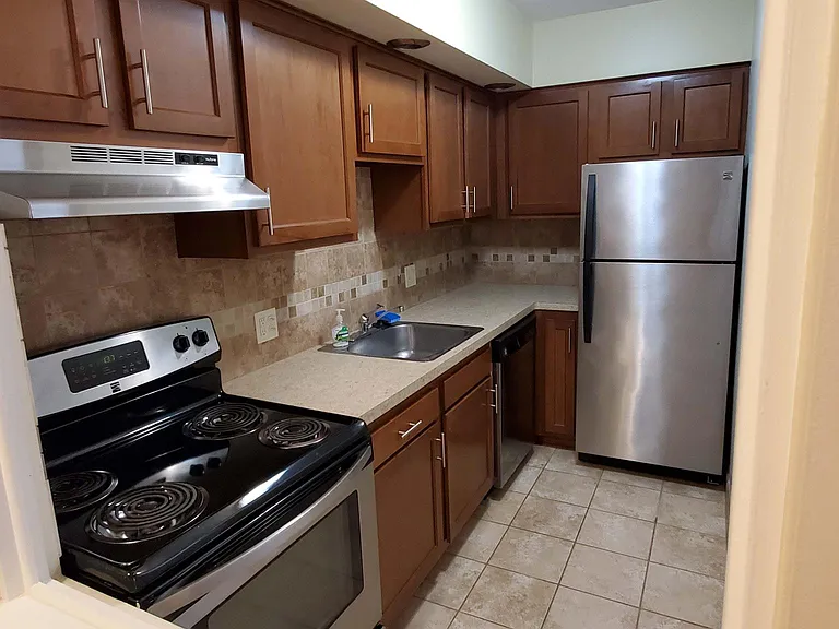 76 Union Ave SE #106 — Photo 4