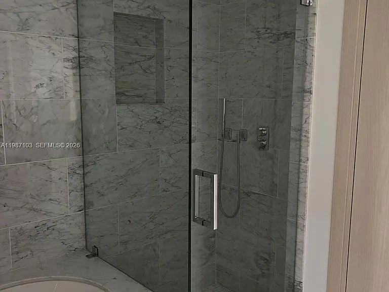 1000 Brickell Plz #2214 — Photo 37