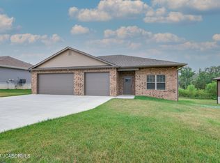 245 Davis Dr, Holts Summit, MO 65043