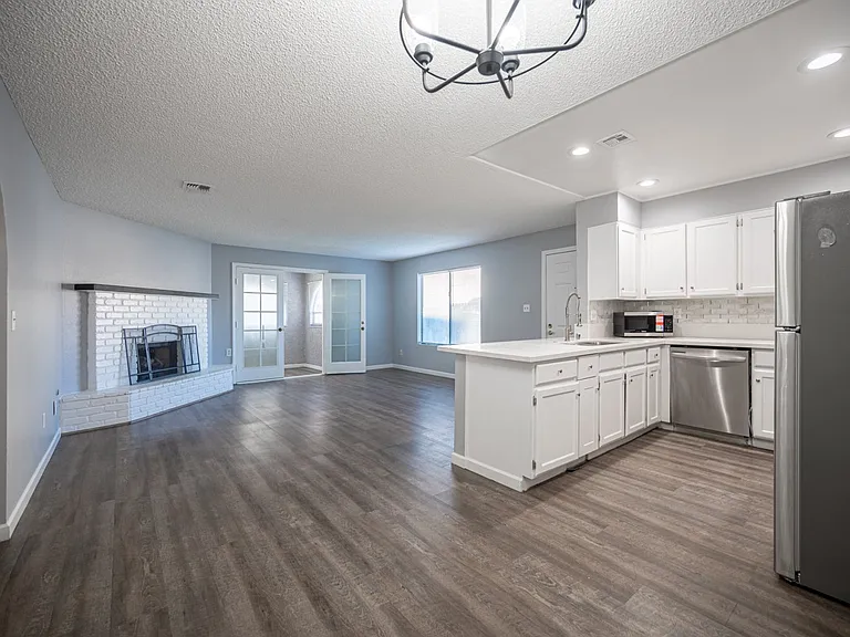 1406 Santa Margarita St #B — Photo 14