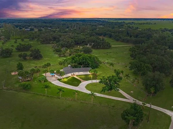 5240 Myakka Valley Trl, Sarasota, FL 34241