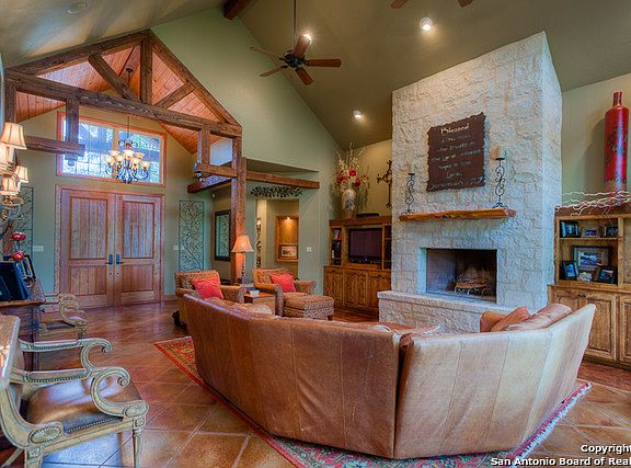 3rd image of 3149 Mulligan Way E