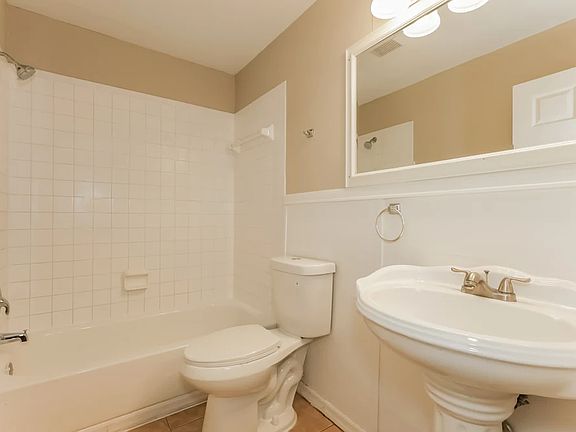 3rd image of 1030 Pinehaven Ct