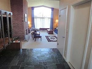 4th image of 25 Deville Cir