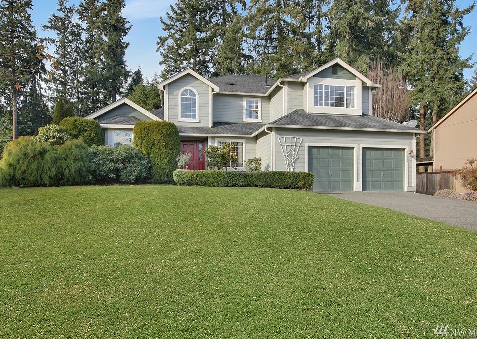 Welcome Home to Brighton Park in South Hill!