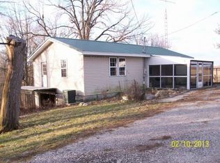 1697 Mount Zion Rd, Jacksonville, IL 62650