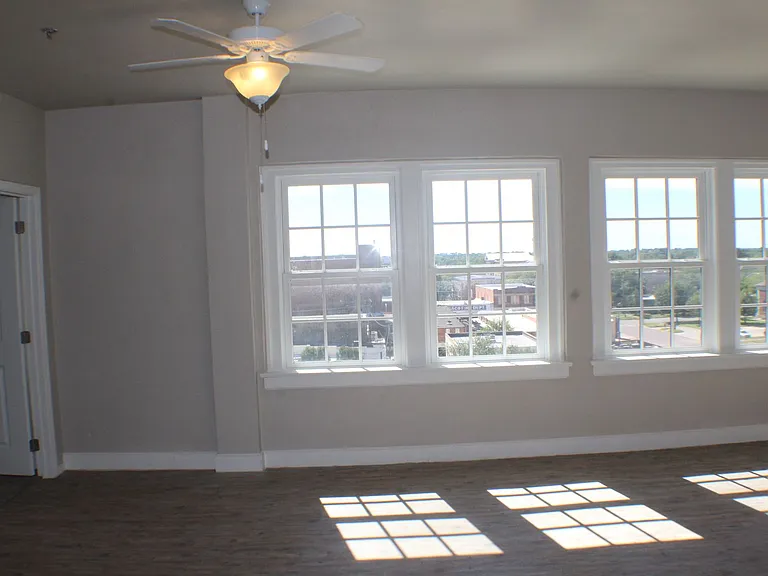 Laguna Lofts — Photo 29